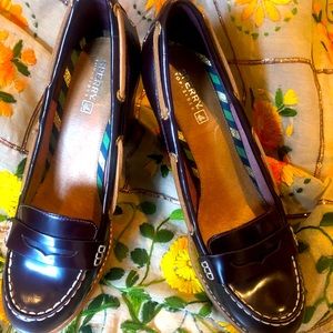 Gorgeous Sperry Topsider block heel shoes size - 8M for sale !!